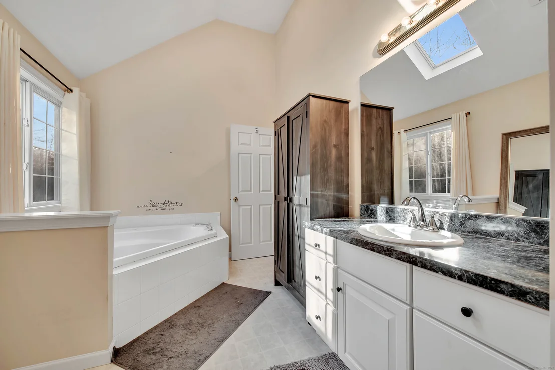 Photo of 185 Greystone Road