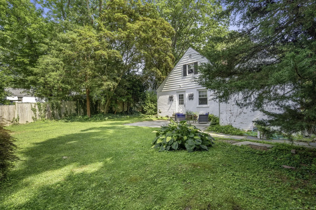 Photo of 33 Halsey Drive