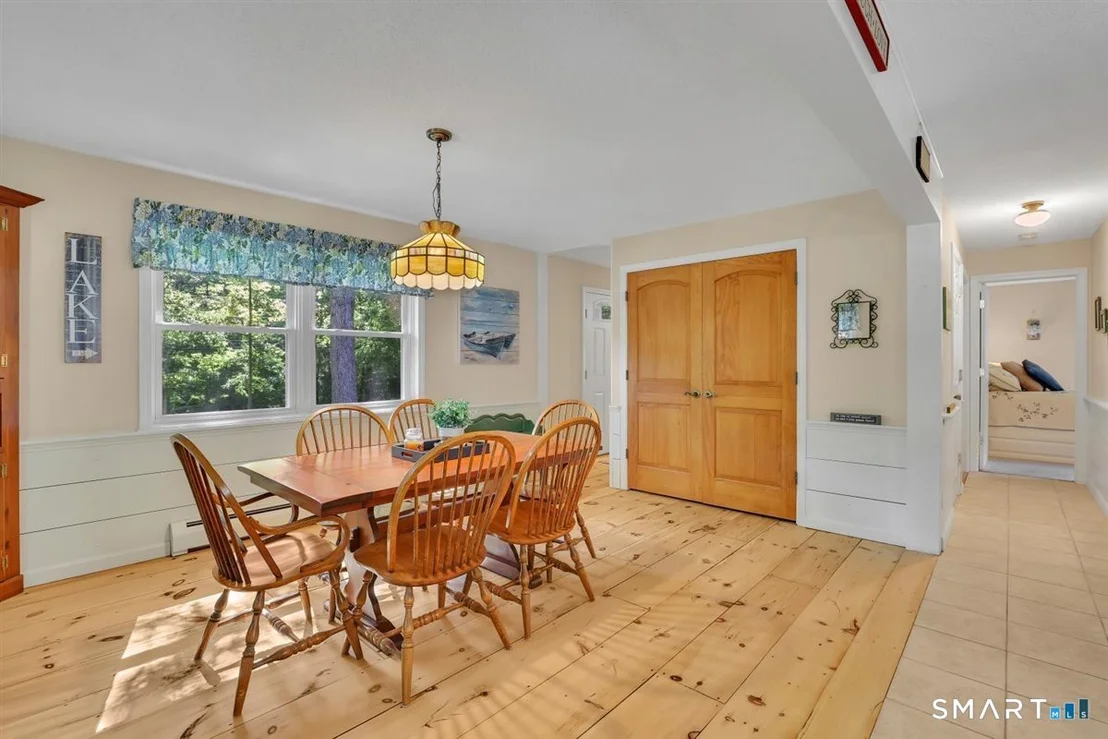 Photo of 328 Bulkeley Hill Road