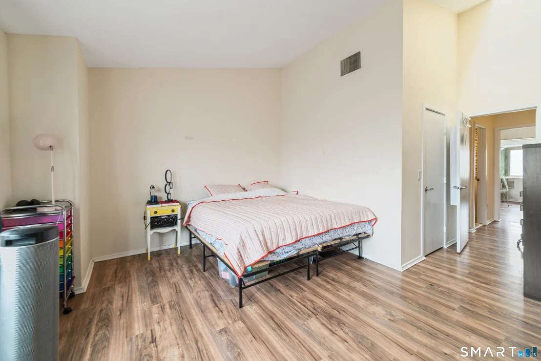 Photo of Unit 92 at 827 Oronoke Road