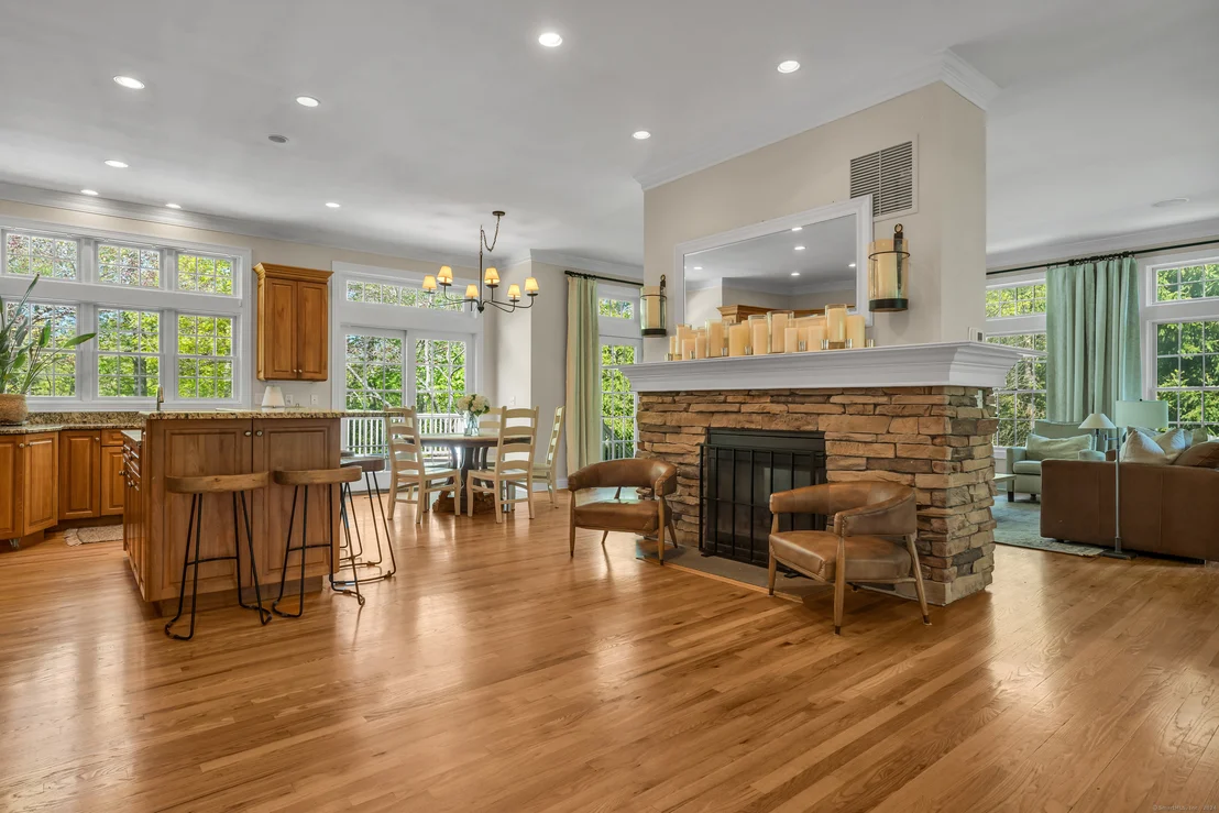Photo of 101 Lynn Drive