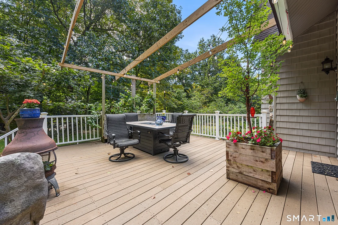 Photo of 82 River Road