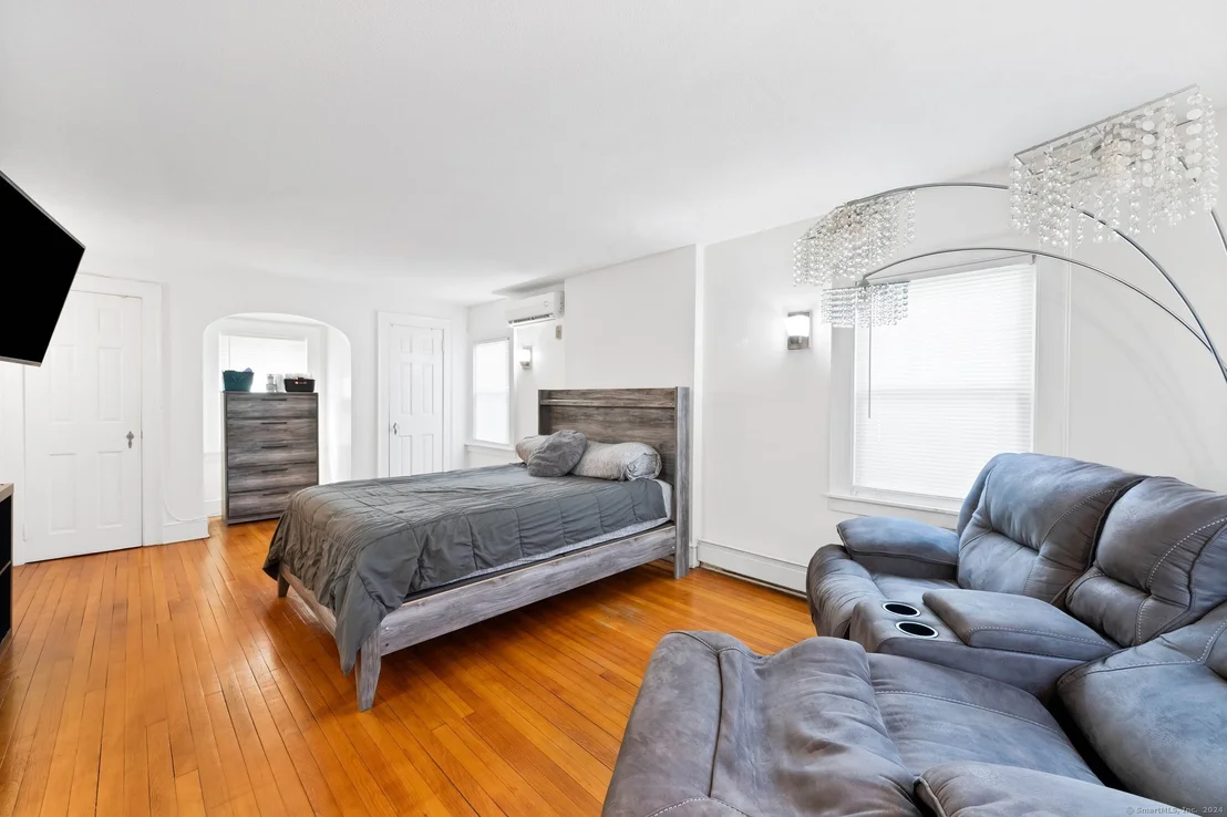 Photo of 20 Ledyard Road