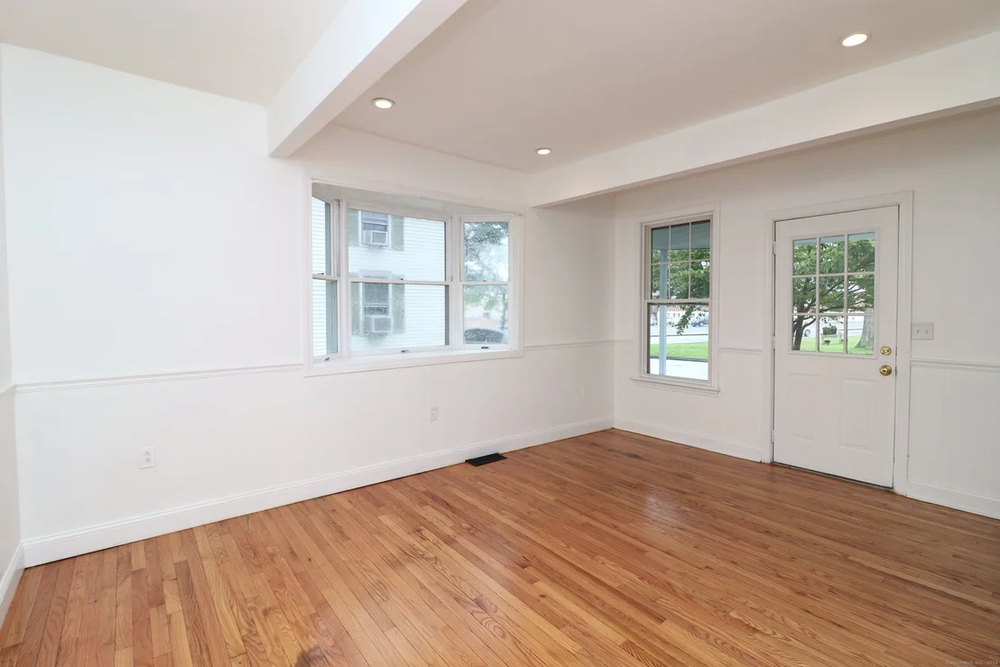 Photo of 17 Maple Street