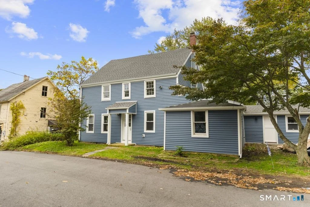Photo of 6 Lee Avenue
