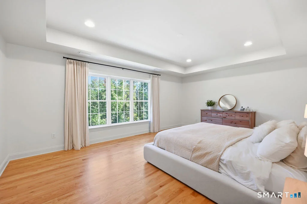 Photo of 21 Wolf Hill Road