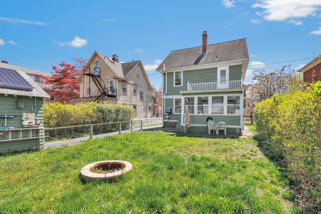 Photo of 81 Putnam Avenue