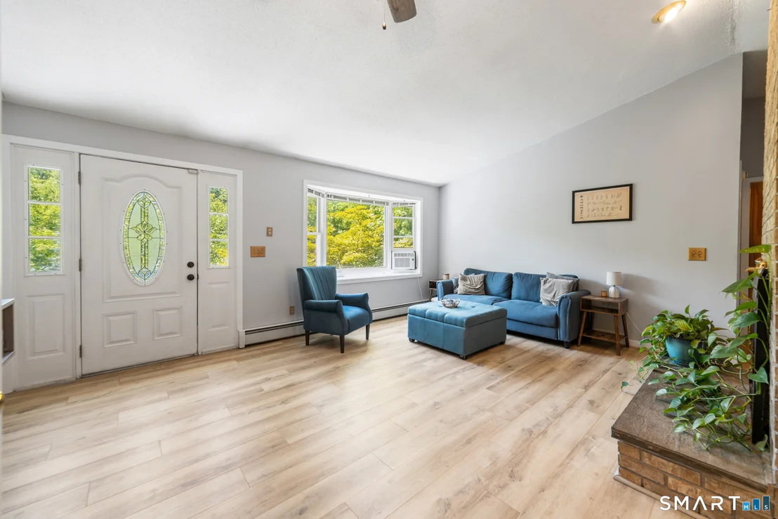 Photo of 168 Maple Avenue