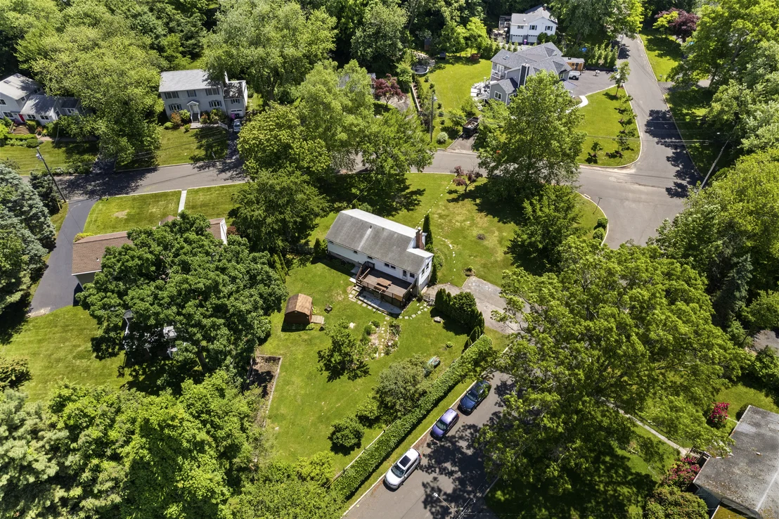 Photo of 252 Lakeview Drive