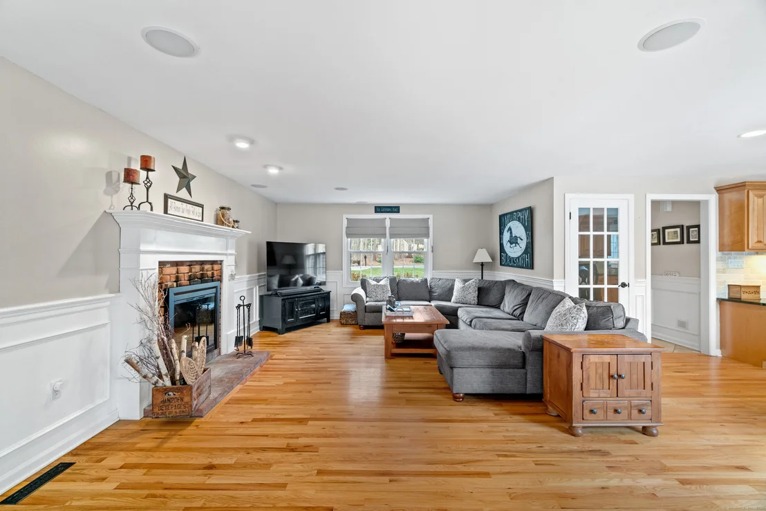 Photo of 25 Laurelwood Drive