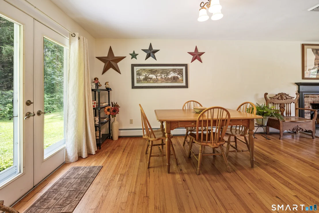 Photo of 44 Williamsburg Drive