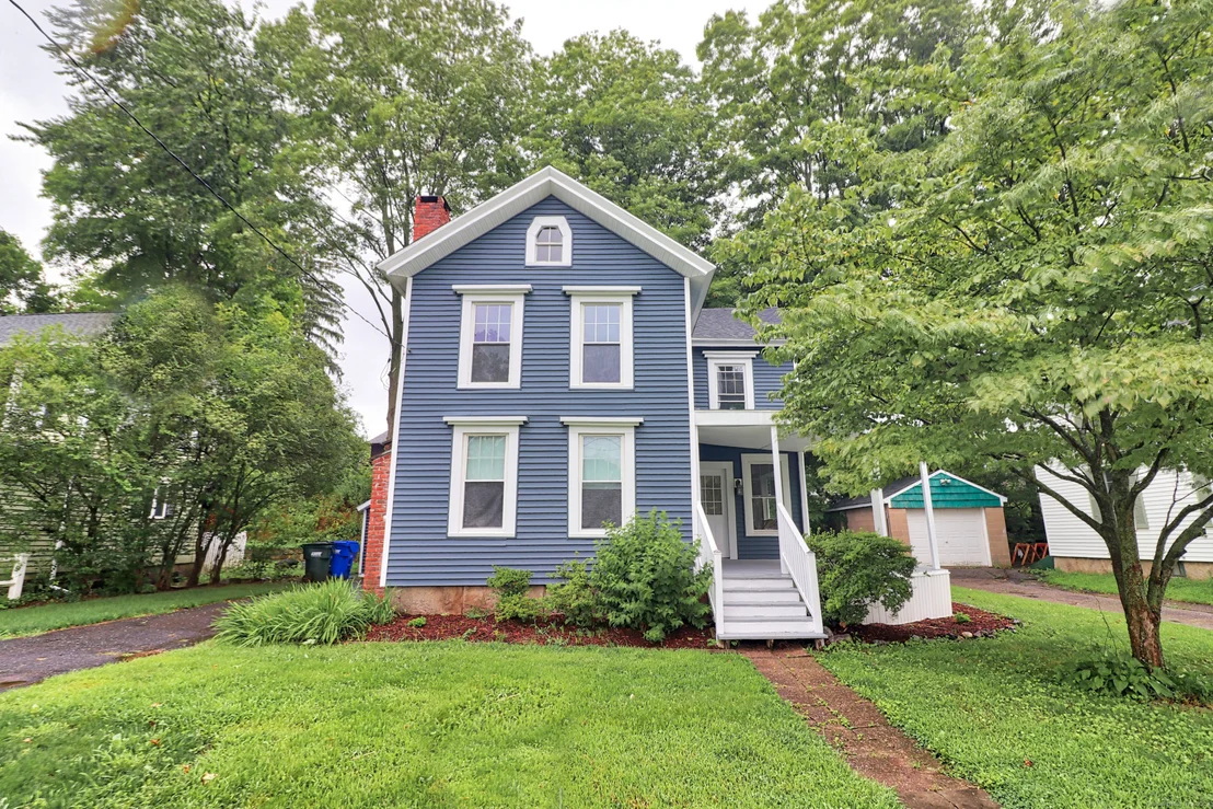 Photo of 17 Maple Street