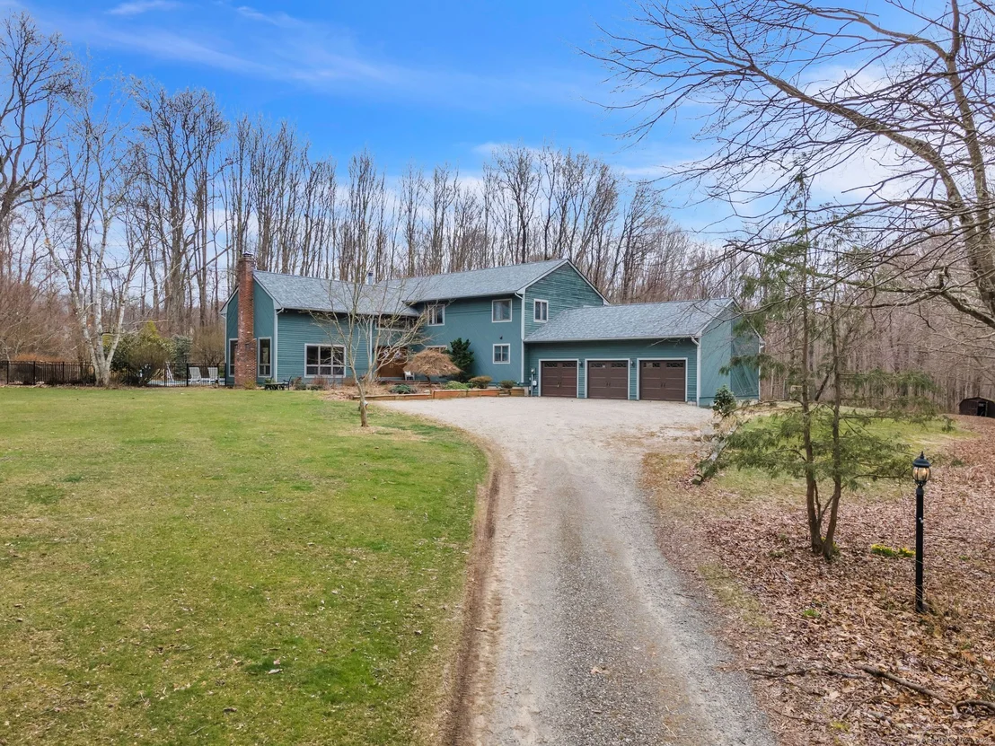Photo of 95 Shanda Lane