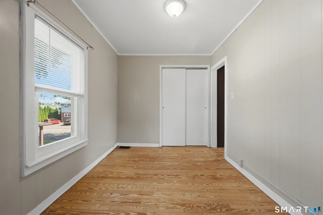 Photo of 25 Maple Avenue