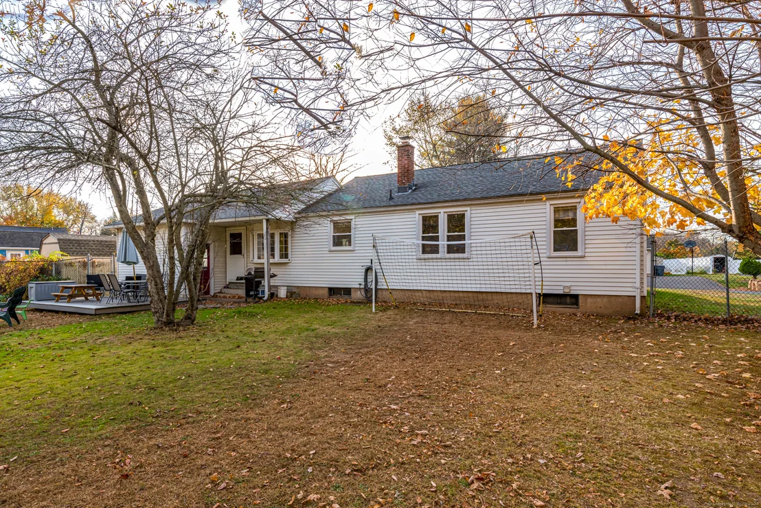 Photo of 7 Ridgefield Road