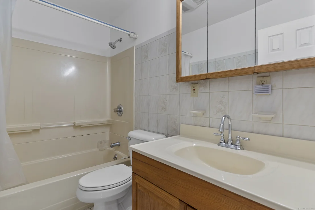 Photo of 70 Meadowbrook Road