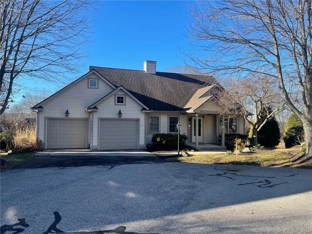 Photo of Unit 4 at 4 Chestnut Drive