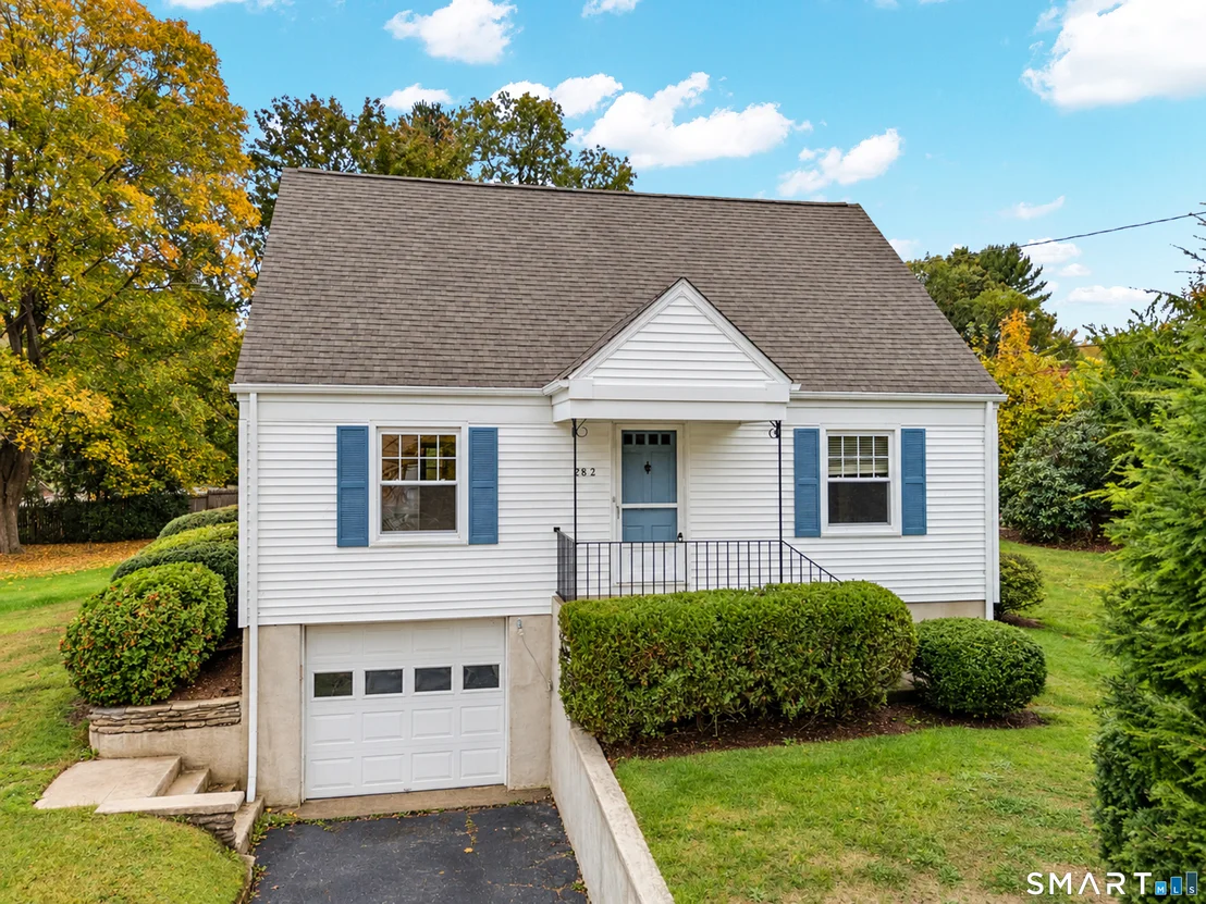 Photo of 282 Boston Post Road