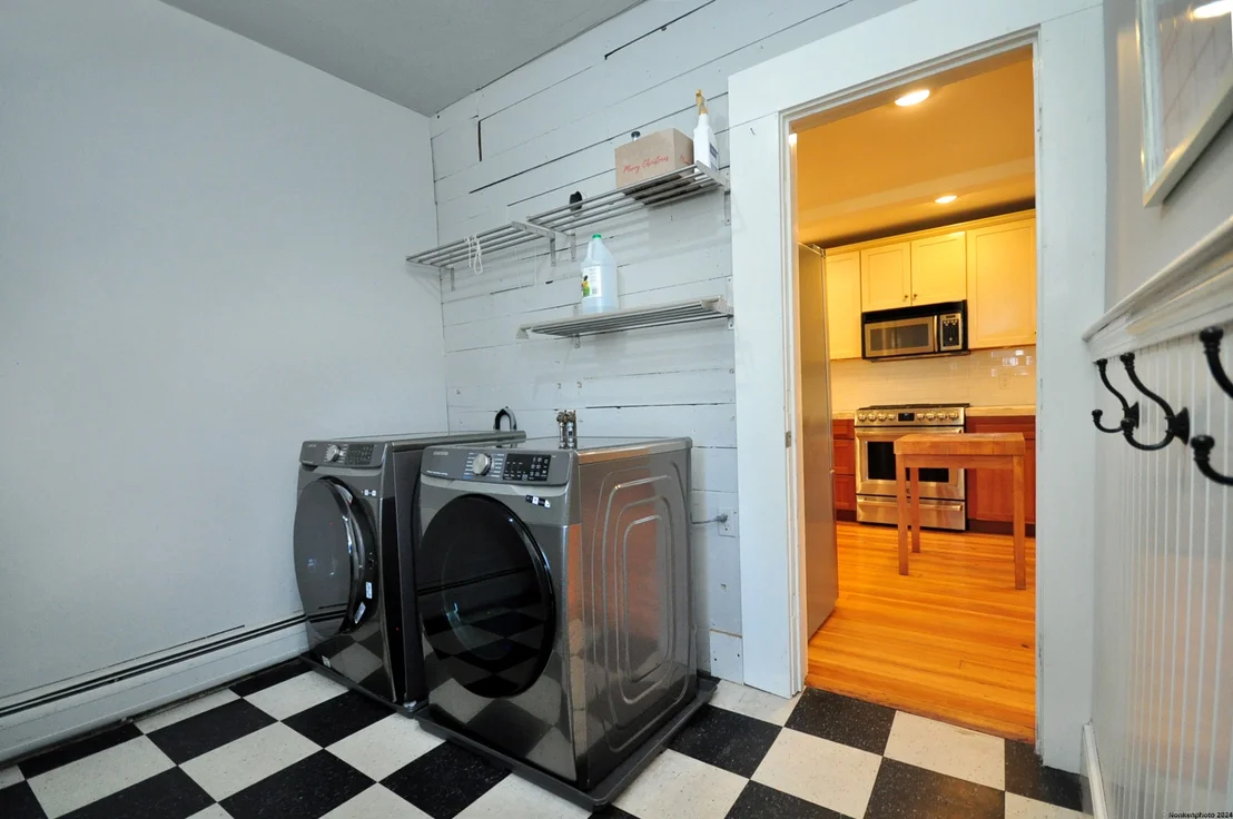 Photo of 19 Maple Avenue