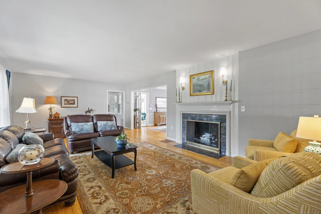 Photo of 691 Buttonball Road