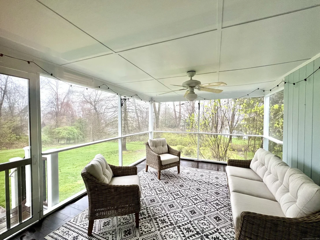 Photo of 320 Westport Road
