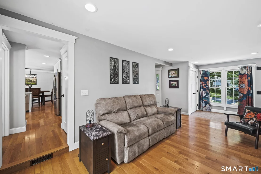 Photo of 18 Wapping Wood Road