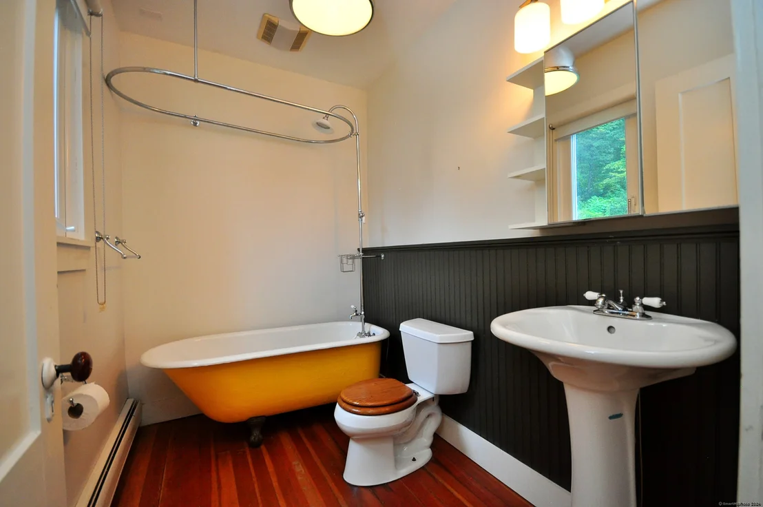 Photo of 19 Maple Avenue