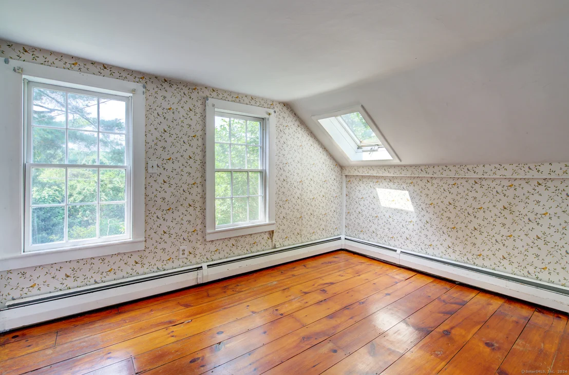Photo of 12 Meadow Drive