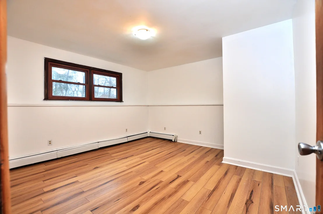Photo of 121 Wedgewood Drive