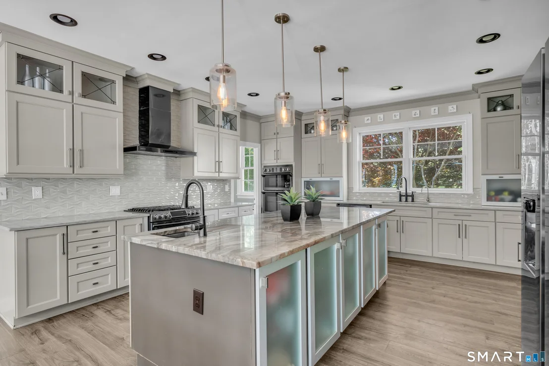 Photo of 625 State Street
