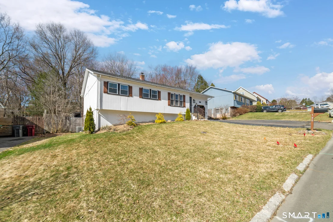 Photo of 185 Bluebird Drive