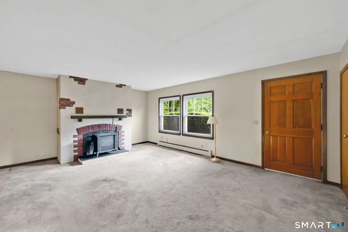 Photo of 64 Hoffman Road