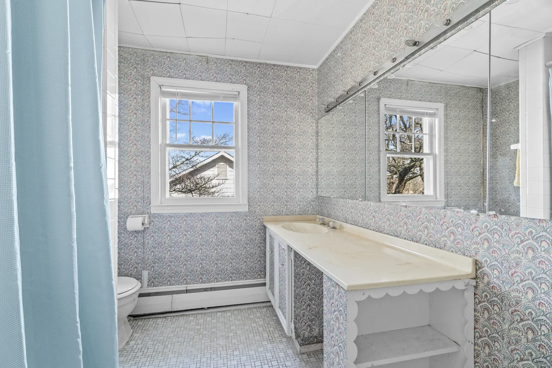 Photo of 143 Highview Avenue