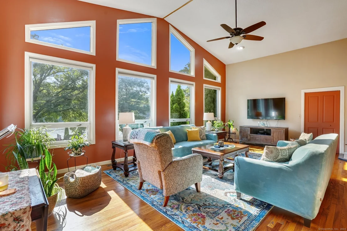 Photo of 1021 Roosevelt Drive