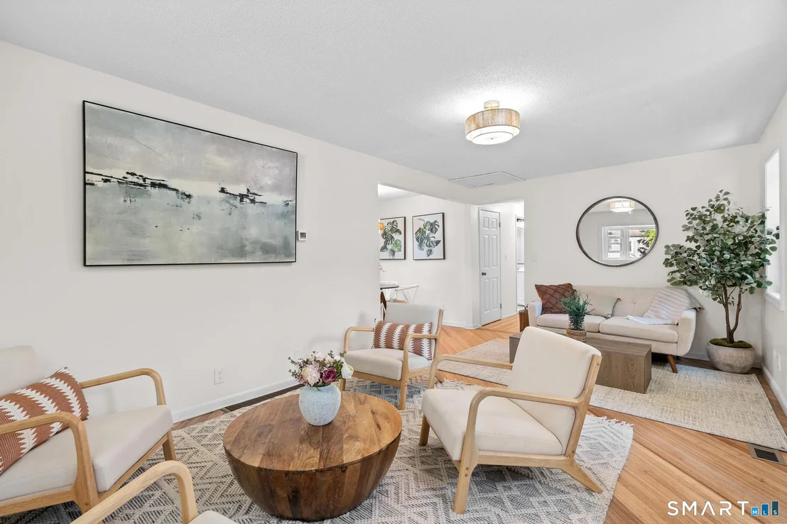 Photo of 17 Ireland Drive