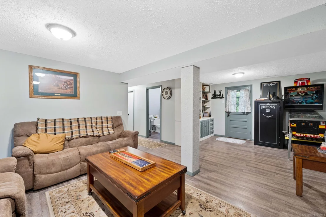 Photo of 100 Fieldstone Lane