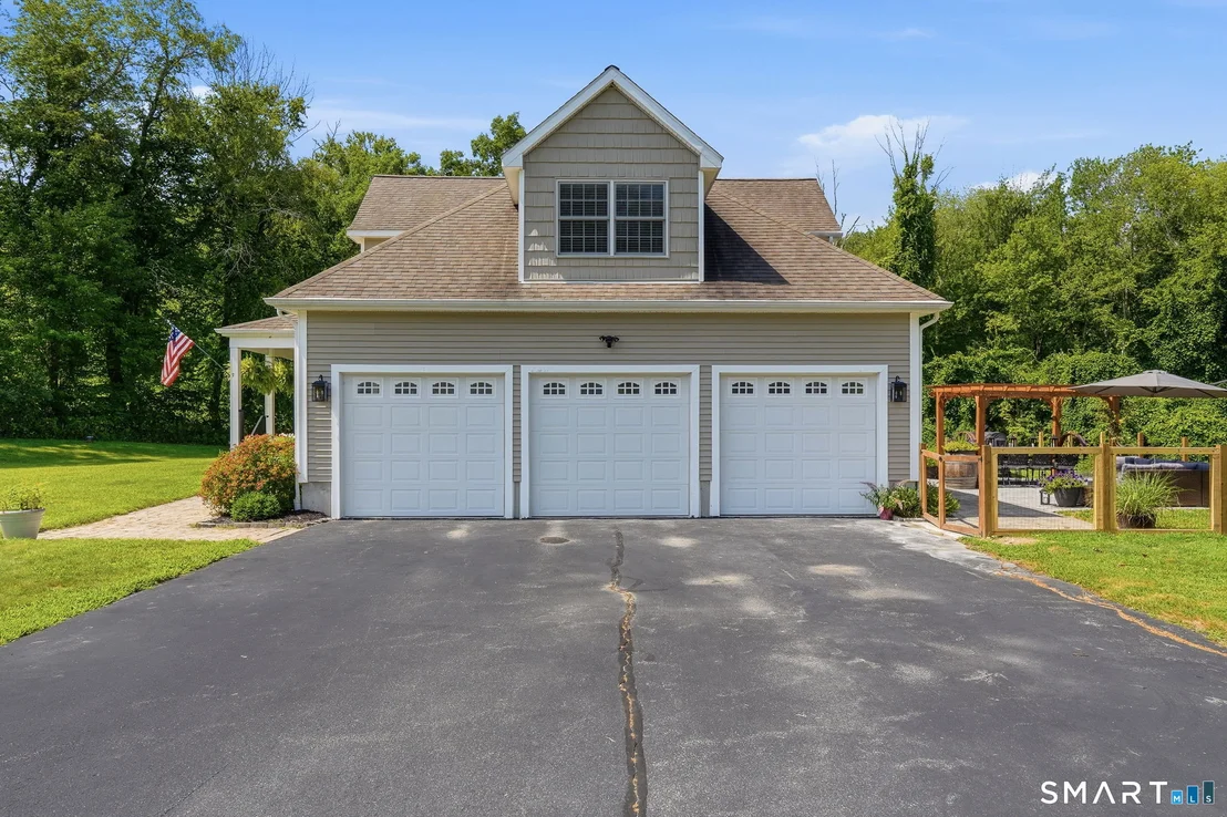 Photo of 210 Forsyth Road