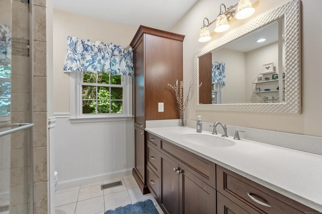 Photo of 691 Buttonball Road