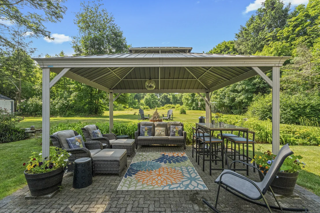 Photo of 691 Buttonball Road