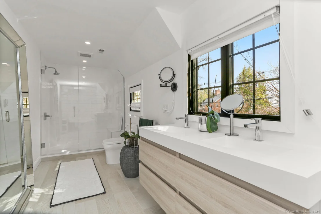 Photo of 84 Meadow Road