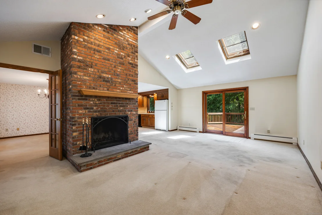 Photo of 79 Vineyard Drive