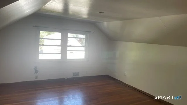 Photo of 310 Douglas Street