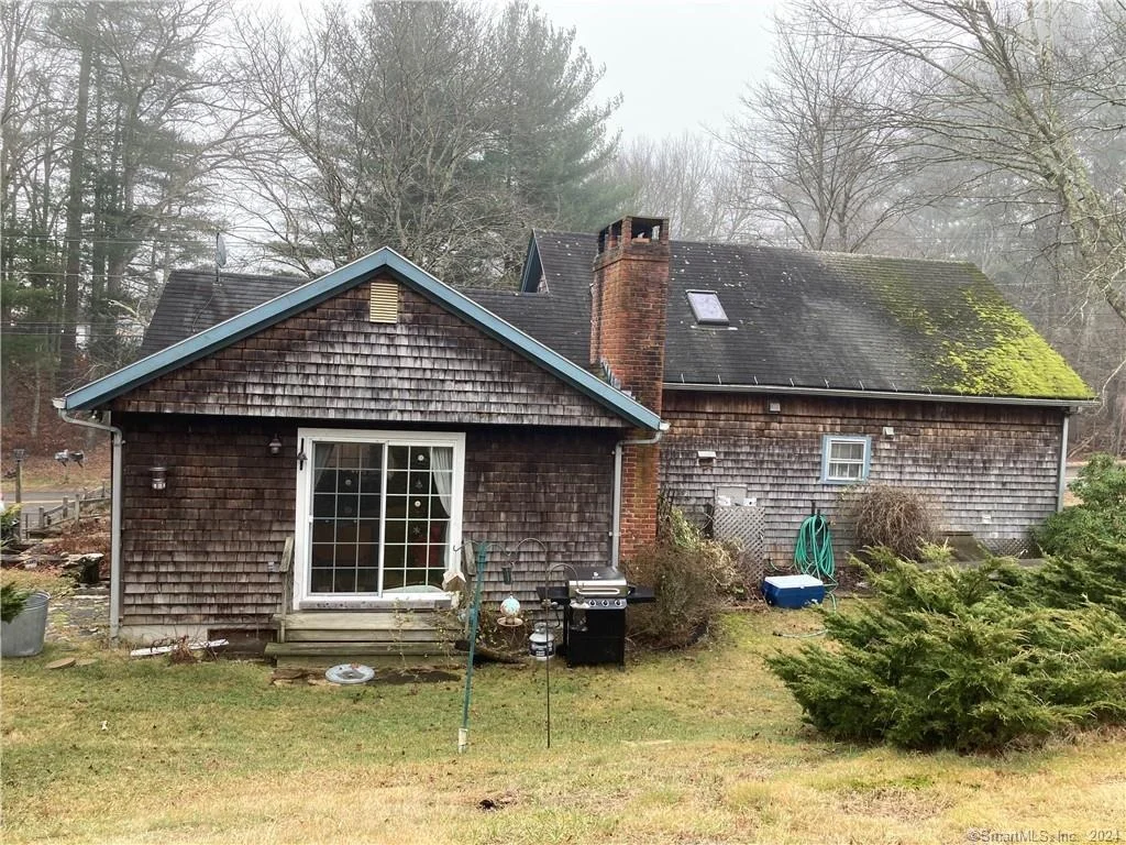 Photo of 319 Mashentuck Road