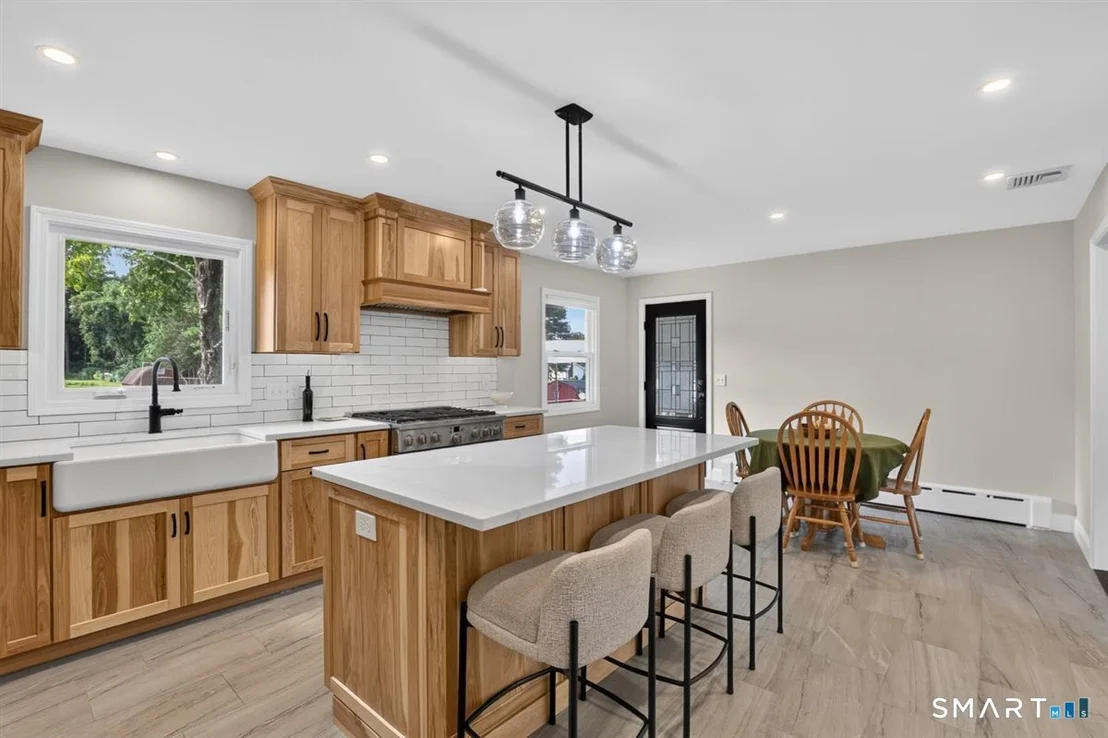 Photo of 366 Hackmatack Street