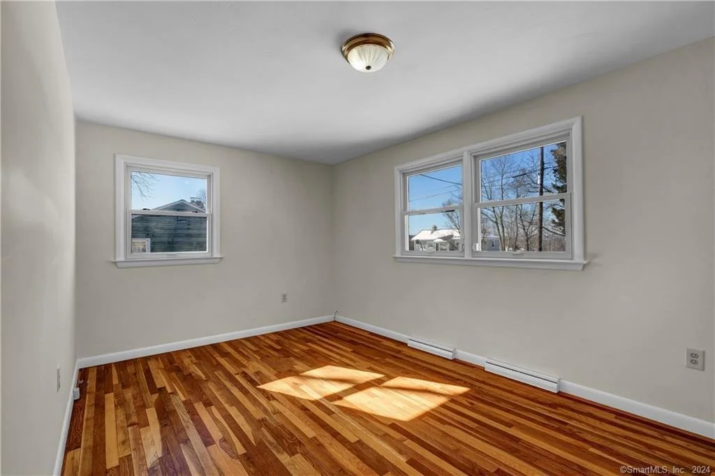 Photo of 309 Savage Hill Road