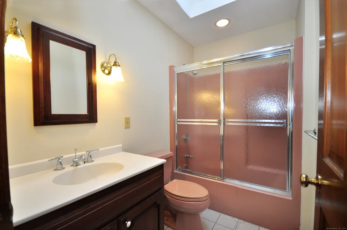Photo of 735 Avery Street