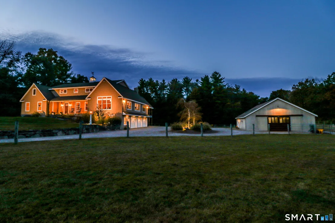 Photo of 250 Maple Road