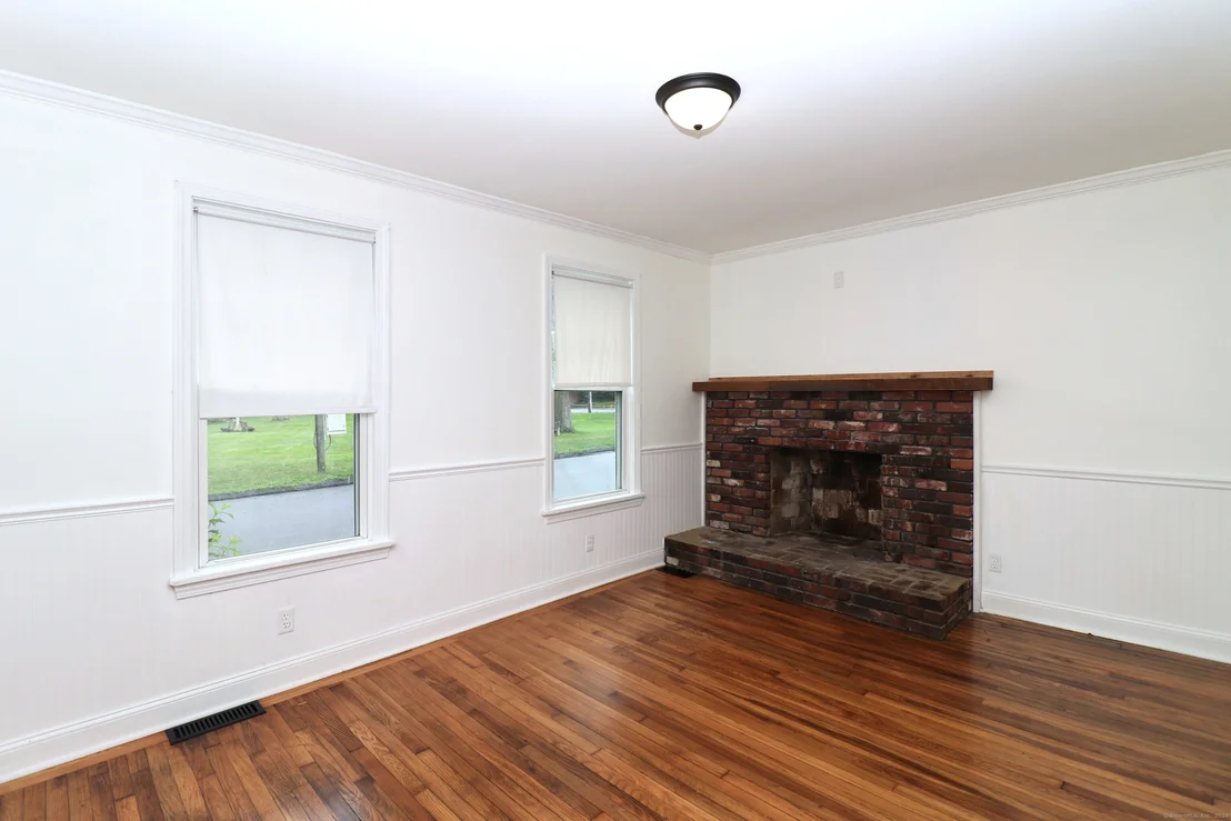 Photo of 17 Maple Street