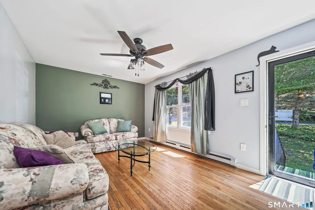 Photo of 49 Schenck Lane