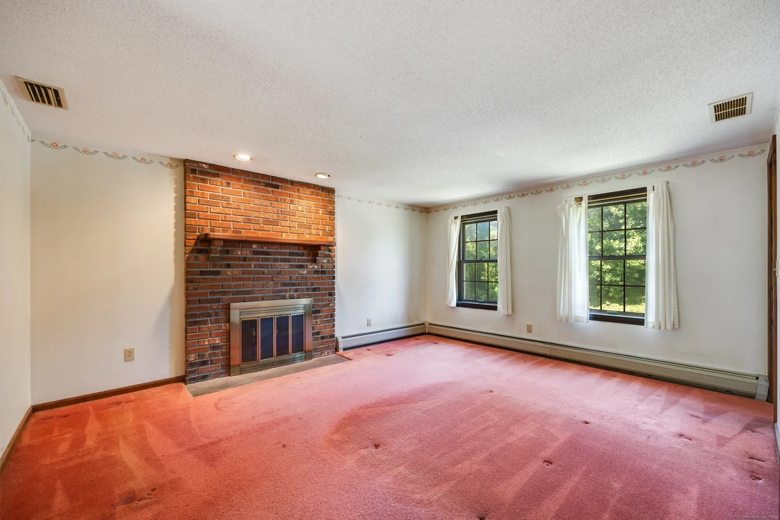 Photo of 79 Vineyard Drive